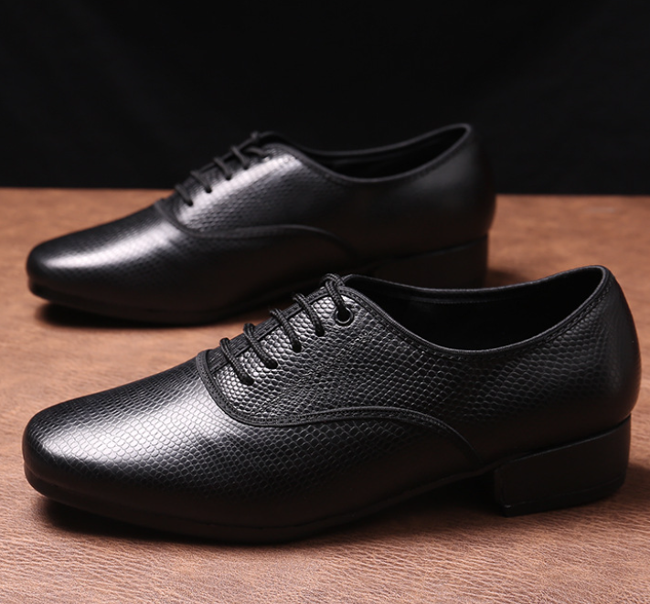Non-slip soft sole male dancing shoes for outdoor dance
