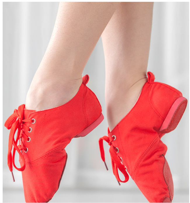 Red unisex jazz dance shoes, lace-up canvas split sole ballet sneakers for studio training