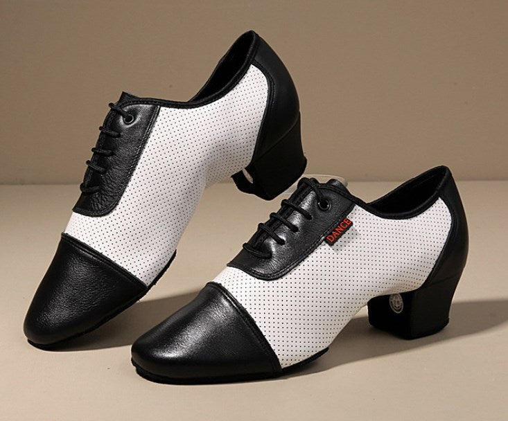Men's Latin dance shoes with stable medium heel for stage performance