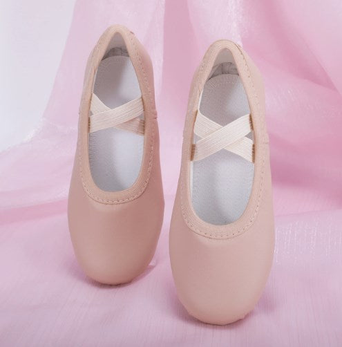 Comfortable dancing shoes for stage performance