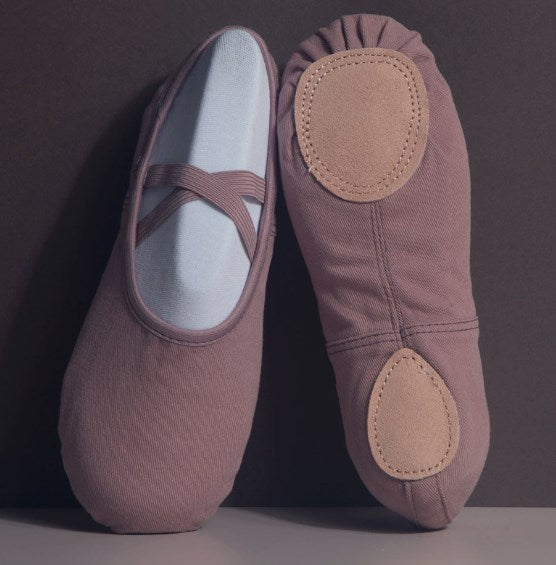 Flexible lightweight dance flats for body shaping class