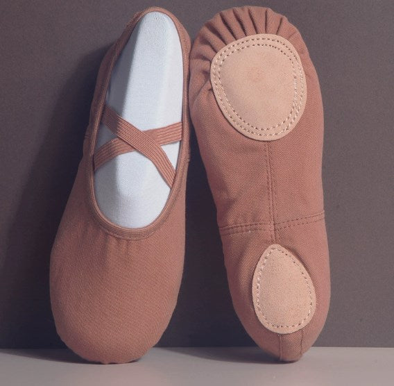 Elastic slip-on dance slippers for professional dancing training