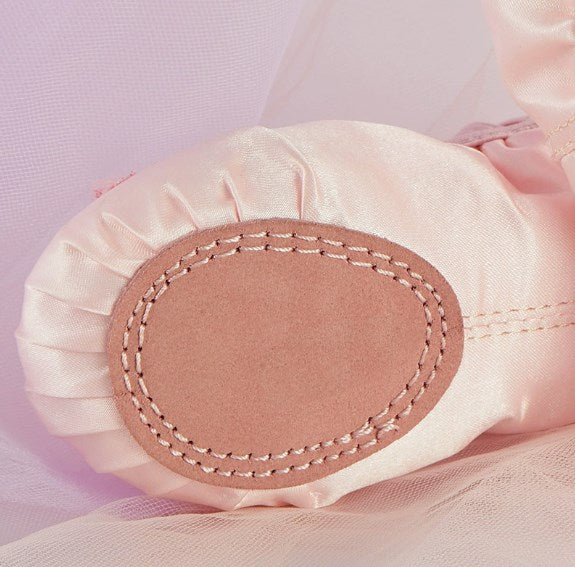 Anti-slip grip and shock absorption sole