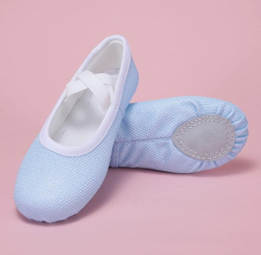 Non-slip flexible dance shoes for dancers