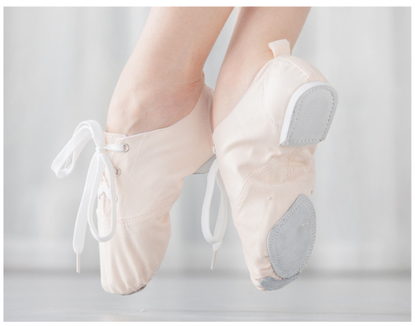 Tan canvas lace-up jazz dance shoes, adjustable split sole ballet practice shoes for all ages