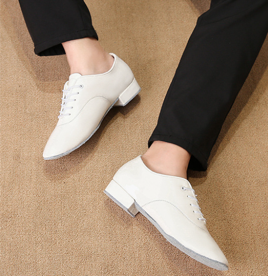 Men's comfortable low heel dancing shoes for practice