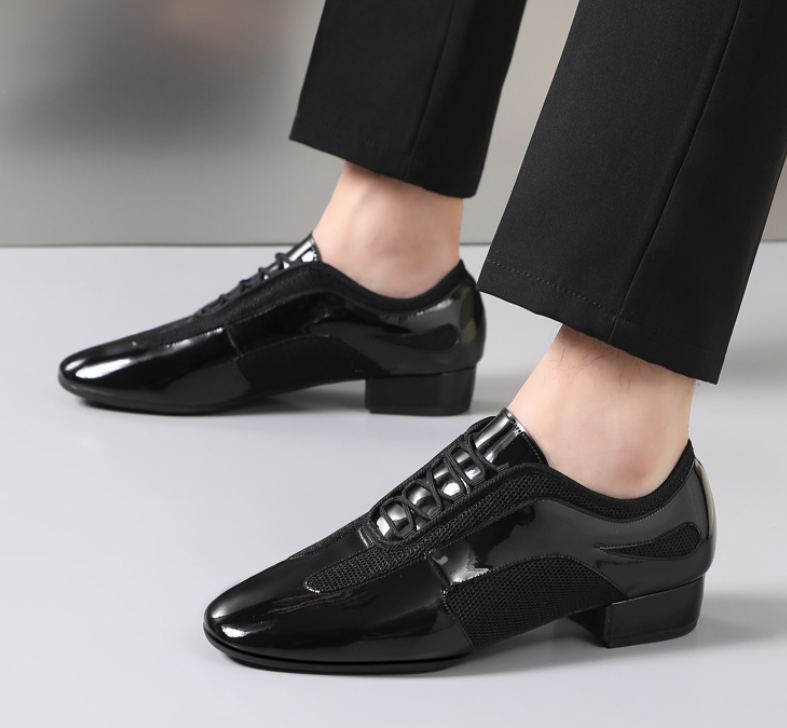 Lightweight breathable men's dance training shoes with low heel
