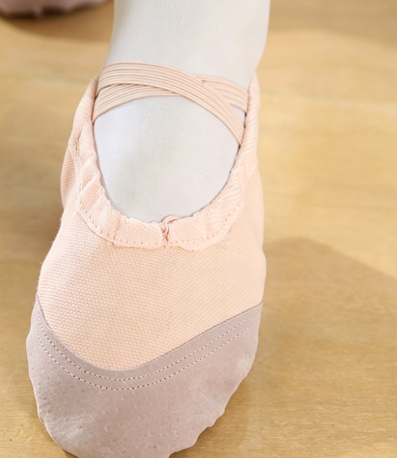 Flat split sole dance footwear for beginner dancers
