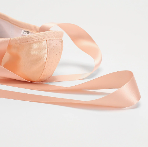 Satin Ballet Dancer Pointe Shoes with Ribbons