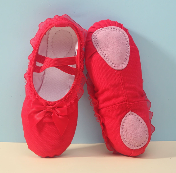 Non-slip sole yoga shoes for young dancers