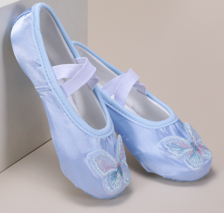 Girls comfortable dance shoes for dance class and training