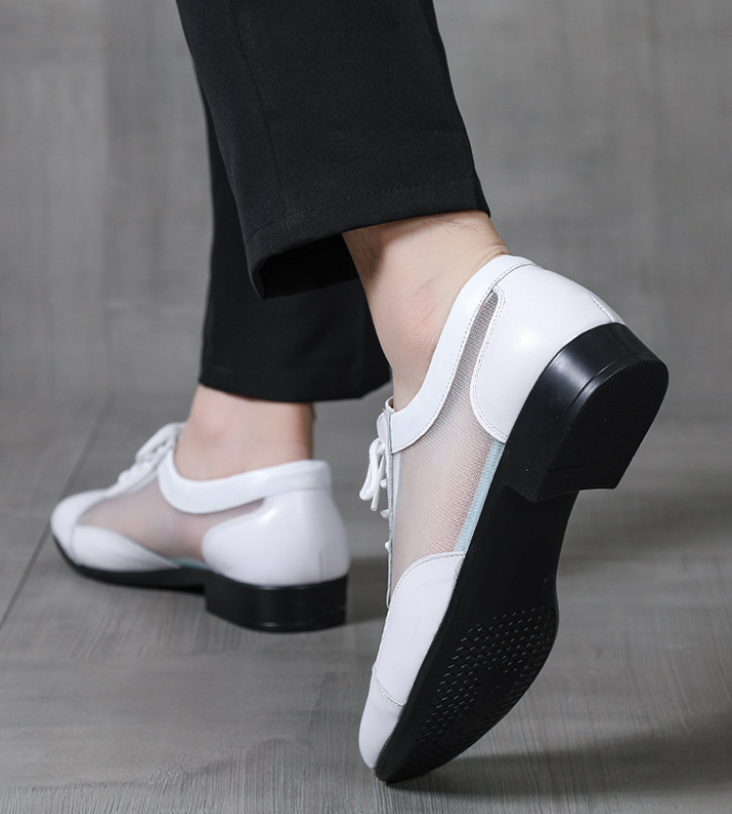 Comfort lightweight lace-up dance training shoes