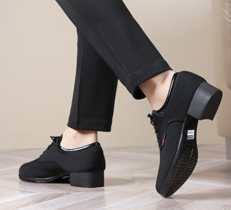 Breathable male dance shoes for indoor outdoor use